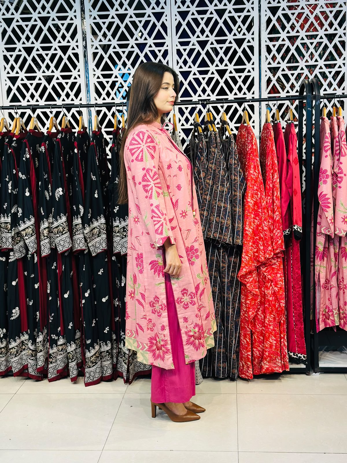 2 Pcs Printed gown + shocking pink contrast - love this combo