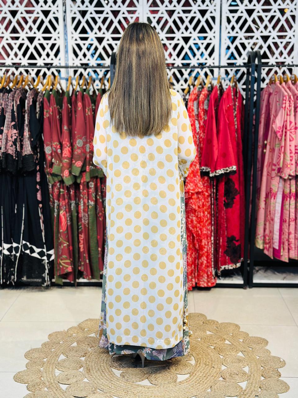 3 Pcs Elevate your everyday elegance with this stunning 3_piece printed chiffon ensemble.